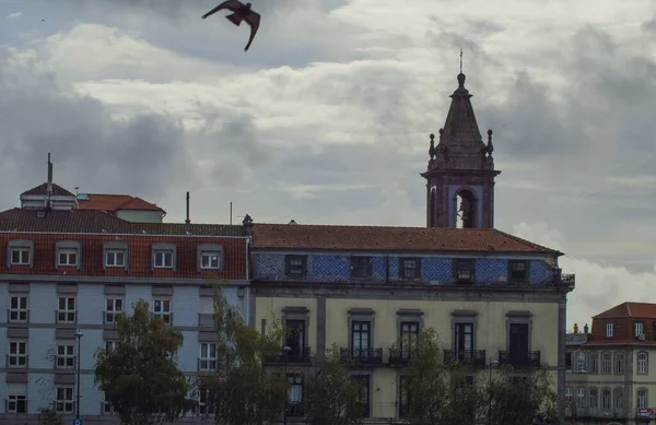 Hermoso Paisaje Urbano Con Coloridos Edificios Antiguos Día Nublado — Foto de Stock