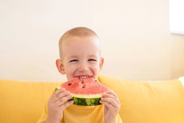 Caucasian Young Boy Eating Watermelon Smiling — Stock Photo, Image