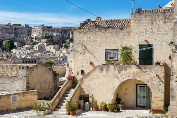 Egy Ősi Kőház Díszített Növények Matera Város Basilicata Olaszország — Stock Fotó