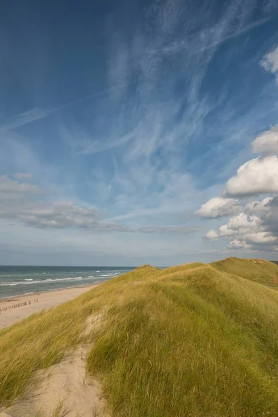 Mesmerizing Shot Peaceful Beach Blue Sky — Stock Photo, Image