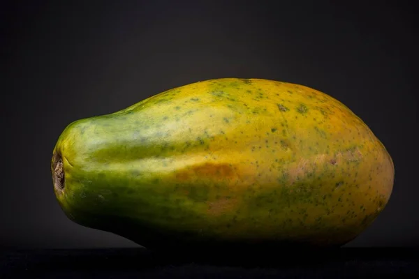 Gran Fruta Papaya Roja Tropical Fresca Color Verde Amarillo Naranja — Foto de Stock