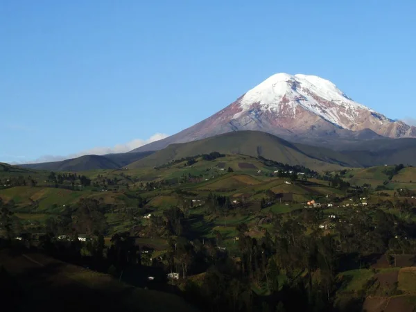 Ecuadors Chimborazo Bergstopp Täckt Snö Den Blå Himlen — Stockfoto