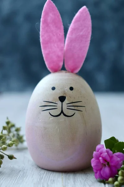 Vertical Shot Large Wooden Easter Egg Bunny Face Pink Ears — Stock Photo, Image