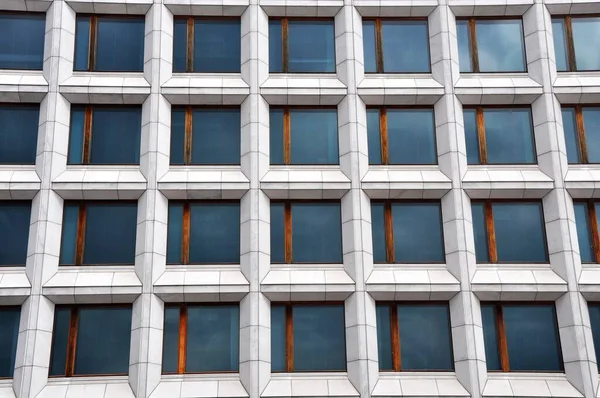 Grand Immeuble Bureaux Avec Beaucoup Fenêtres Idéal Pour Fond Papier — Photo