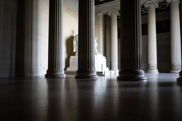 在美国华盛顿拍摄的亚伯拉罕 林肯纪念碑的迷人照片 — 图库照片
