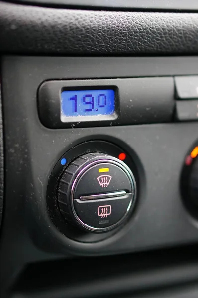 现代汽车空调扣子的垂直镜头 — 图库照片