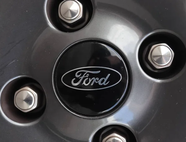 Kiel Alemanha Jul 2020 Fechar Logotipo Ford Uma Nova Frente — Fotografia de Stock