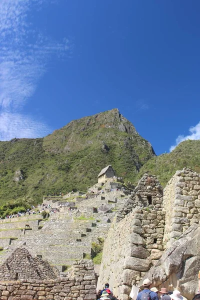 Machu Picchu Nun Peru Daki Dağları Ndaki Tarihi Yerinde Gündüz — Stok fotoğraf