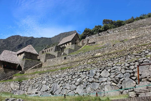 Den Historiska Platsen Machu Picchu Ligger Anderna Bergen Peru Dagsljus — Stockfoto