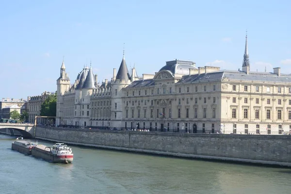 法国巴黎 2018年5月20日 法国巴黎历史建筑 — 图库照片