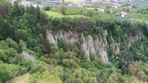 Eine Wunderschöne Landschaft Eines Berghanges Sonnenlicht — Stockfoto