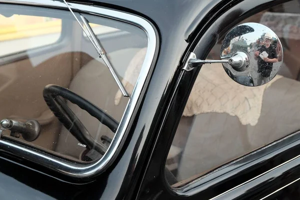 Een Close Shot Van Een Koele Vintage Auto — Stockfoto