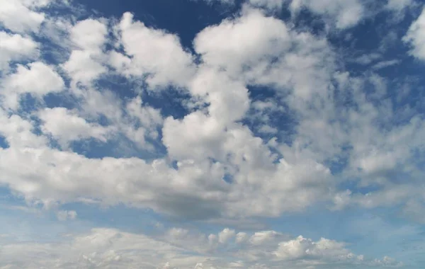 Eine Flache Aufnahme Der Herrlich Flauschigen Wolken Schönen Himmel — Stockfoto