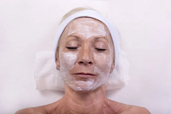 Portrait Female Skin Mask Relaxing Spa — Stock Photo, Image