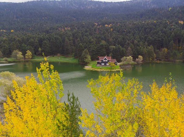 Parque Natural Lago Golcuk Com Bela Reflexão Bolu Turquia — Fotografia de Stock