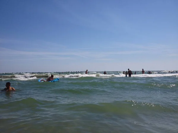 Mamaia Roemenië Aug 2018 Landschap Met Toeristen Aan Het Strand — Stockfoto