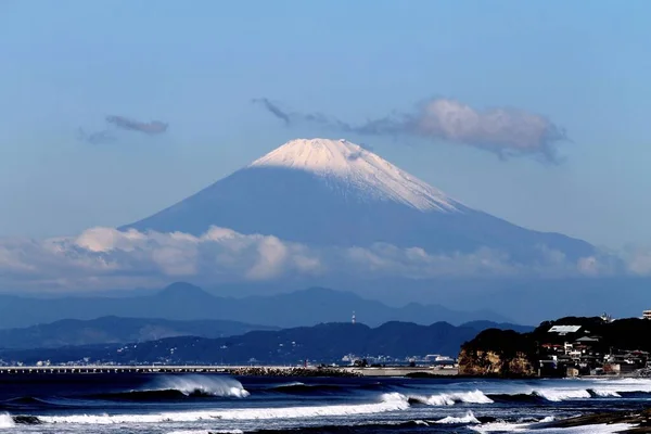 View Mount Fuji Beach Foreground Magnificent Waves Taken Inamuragazaki Kamakura — Stock Photo, Image