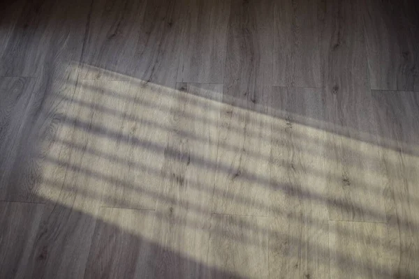 Luz Que Brilla Través Ventana Proyectando Una Sombra Sobre Suelo — Foto de Stock