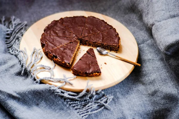 Delicious Chocolate Tart Crunchy Base Window Light Grey Cloth Equals — Stock Photo, Image