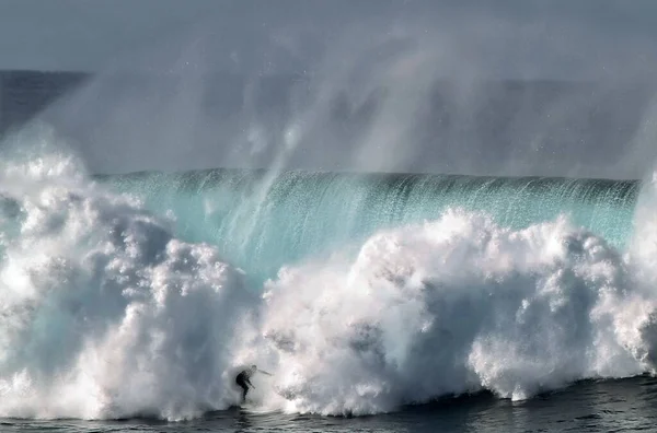 Sydney Australia May 2016 Surfer Huge Australian Wave Towing Surf — Stock Photo, Image