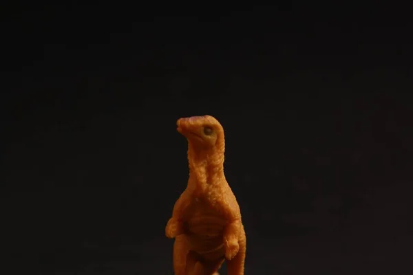 Brinquedo Plástico Com Forma Dinossauro Fundo Cor — Fotografia de Stock