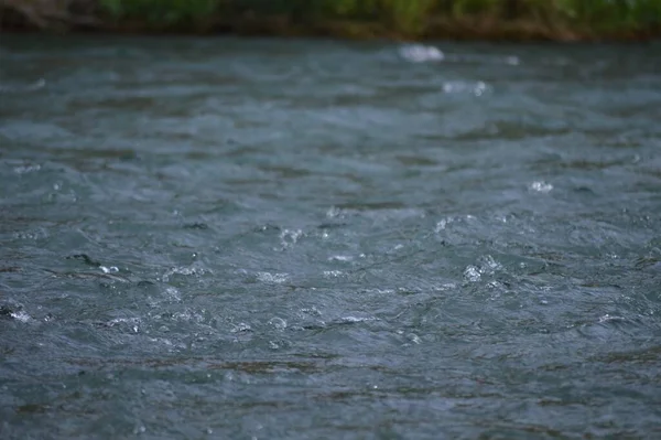 Eine Nahaufnahme Von Seewasser Mit Kleinen Wellen — Stockfoto