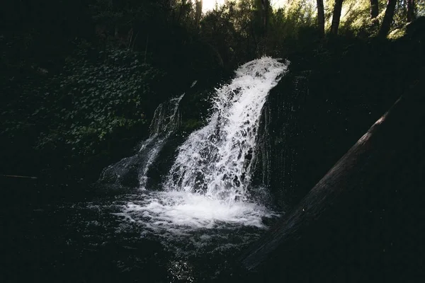 Ein Wasserfall Der Natur Morgengrauen — Stockfoto