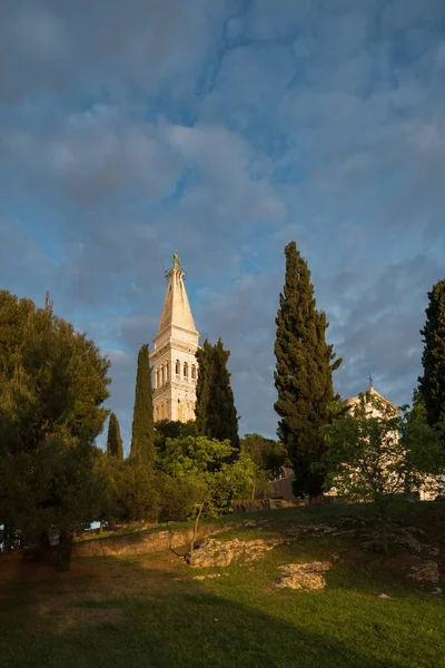 Plano Vertical Iglesia Santa Eufemia Rovinj Croacia —  Fotos de Stock