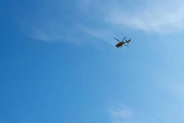 Aziska Grne Polen August 2019 Rettungshubschrauber Vor Blauem Himmel Mit — Stockfoto