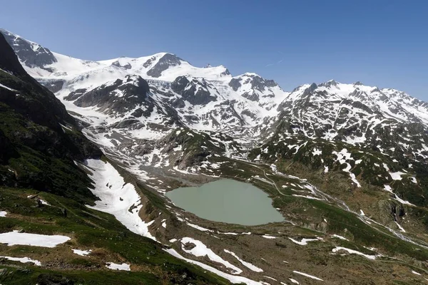 Widok Pięknej Przyrody Susten Przełęczy Znajduje Się Szwajcarii Zimie Świetle — Zdjęcie stockowe