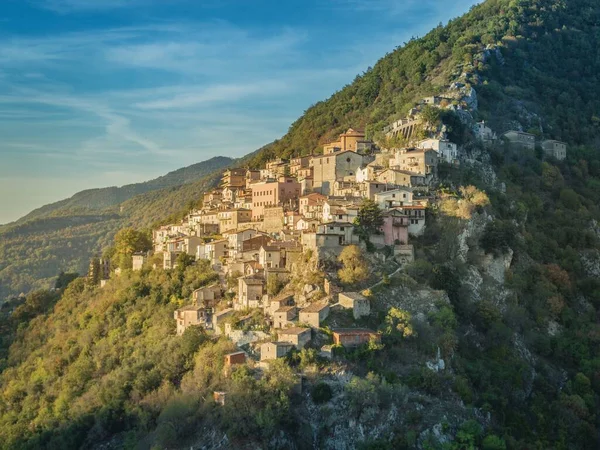 Beautiful View Town Built Hillside Surrounded Forest — Stock Photo, Image