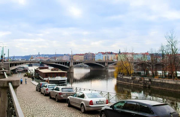 Прага Чешская Республика Ноября 2019 Гостиница Клотильда Реке Влтаве — стоковое фото