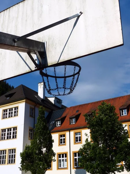 Freestanding Basketball Hoop Sports Field Modern Apartment Building Background Altona — Stock Photo, Image