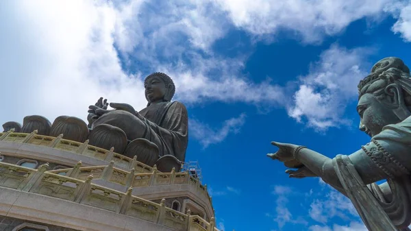 Zbliżenie Ujęcie Ogromnego Tian Tan Budda Lin Klasztorze Hongkongu — Zdjęcie stockowe