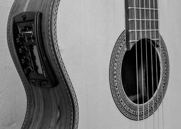 Toute Nouvelle Guitare Acoustique Avec Belles Décorations — Photo