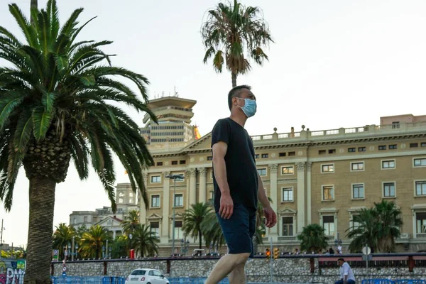 Barcelona Spain Jun 2020 People Street Covid Confinement Barcelona Spain — Stock Photo, Image