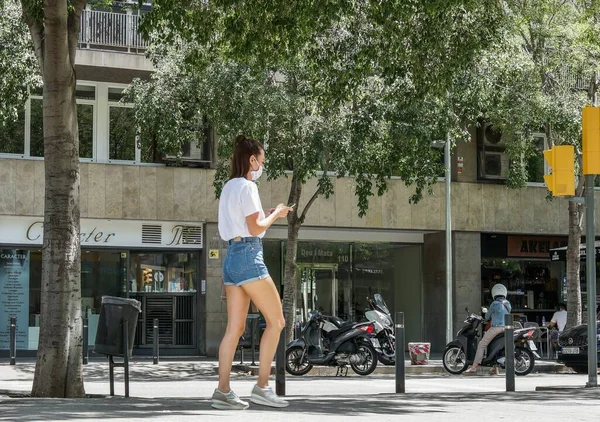 Barcelona Espanha Junho 2020 Coronavirus Pessoas Rua Durante Pandemia Covid — Fotografia de Stock