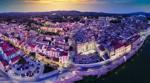 トルトーサ タラゴナの歴史的都市の空中ビュー スペイン カタルーニャ州 ドローン写真 — ストック写真