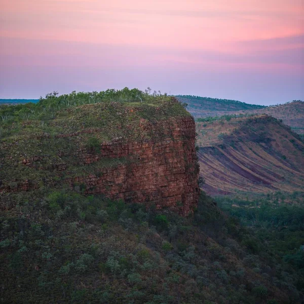 Panoramabild Steniga Berg Klar Himmel Bakgrund — Stockfoto