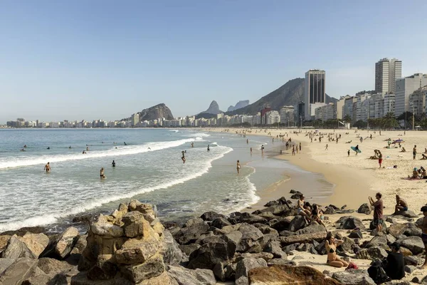 Rio Janeiro Brasil 2020 Grandes Rocas Primer Plano Playa Leme —  Fotos de Stock