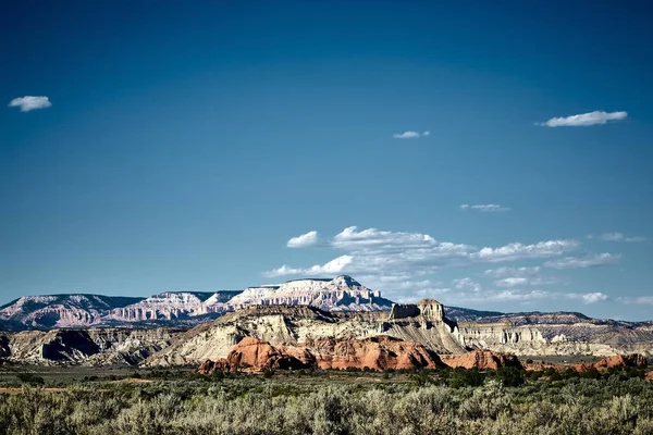 美国犹他州柯达克罗美盆地国家公园峡谷景观的美丽风景 — 图库照片