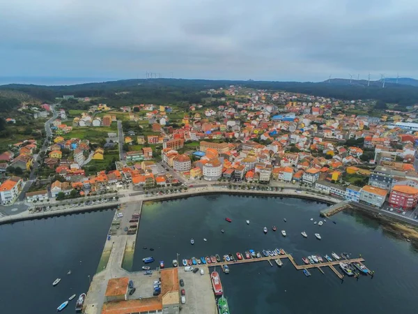 Vista Aérea Puerto Con Embarcaciones Costa Galicia España Drone Foto —  Fotos de Stock