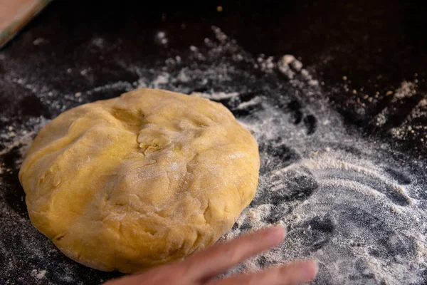 Tiro Close Processo Assar Bolos Cogumelos Uma Cozinha — Fotografia de Stock