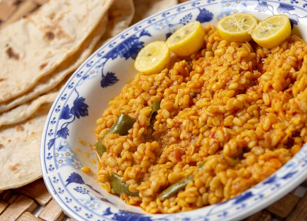 Gezonde Traditionele Pakistani Urad Dal Chapati — Stockfoto