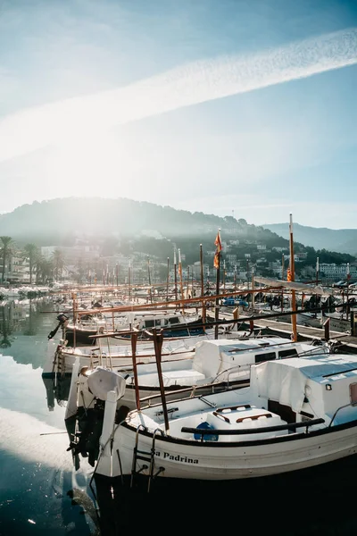 Una Hermosa Vista Puerto Deportivo Con Barcos Pesca Veleros — Foto de Stock