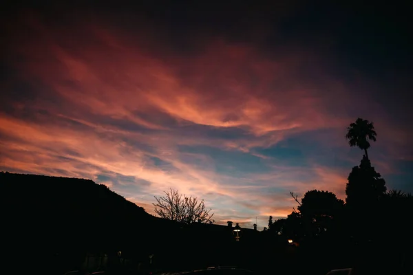 Piękne Ujęcie Ciemnych Chmur Nieba Zachodzie Słońca — Zdjęcie stockowe