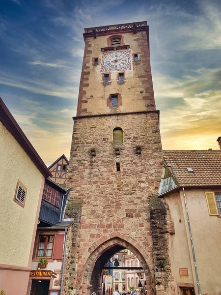 Όμορφη Εκκλησία Στη Βόρεια Γαλλία Κοντά Στη Γερμανία — Φωτογραφία Αρχείου