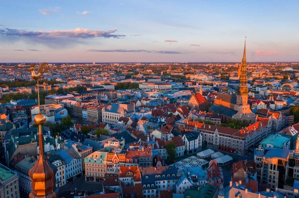 Flygbild Den Vackra Staden Riga Lettlands Huvudstad Solnedgången — Stockfoto