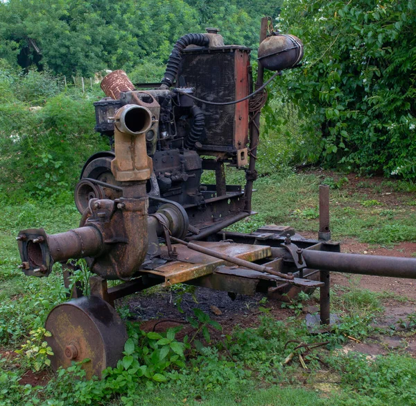 Viejo Equipo Tractor Fondo Bosque — Foto de Stock