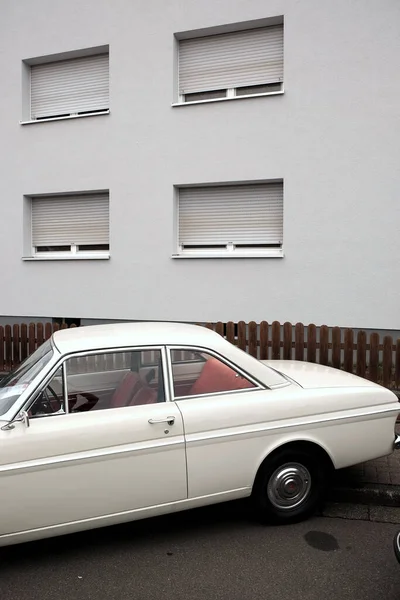 Una Toma Vertical Coche Modelo Vintage — Foto de Stock